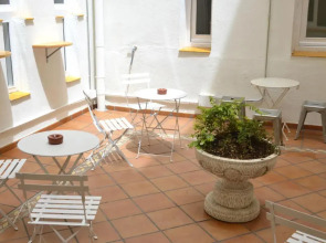 Хостел Far Home Atocha