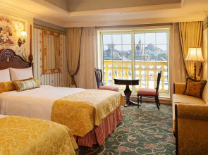 Tokyo Disneyland Hotel