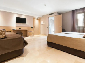 Отель Gran Barcino 