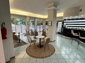 Hotel St. Gregory Park