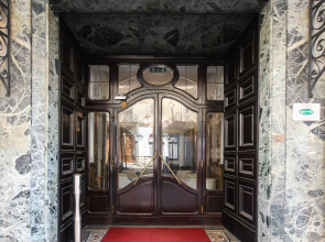 Green Class Hotel Astoria