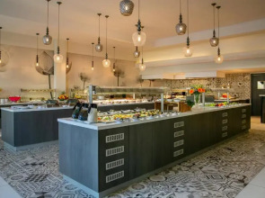 Vangelis Hotel & Suites