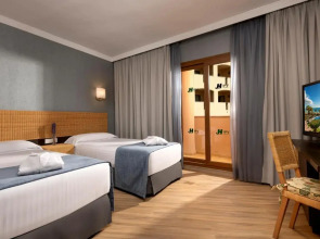 Отель IPV Palace & Spa