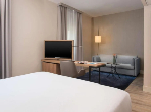 Отель NH Trieste