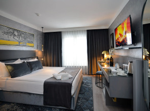 The Wings Hotels Neva Palas