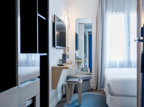 Отель Hôtel Le Marcel - Paris Gare de l'Est