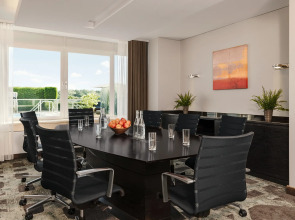 Отель Hilton Vienna Waterfront