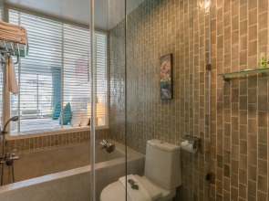 The Briza Beach Resort Khaolak