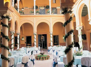 Отель Casa Palacio de Carmona