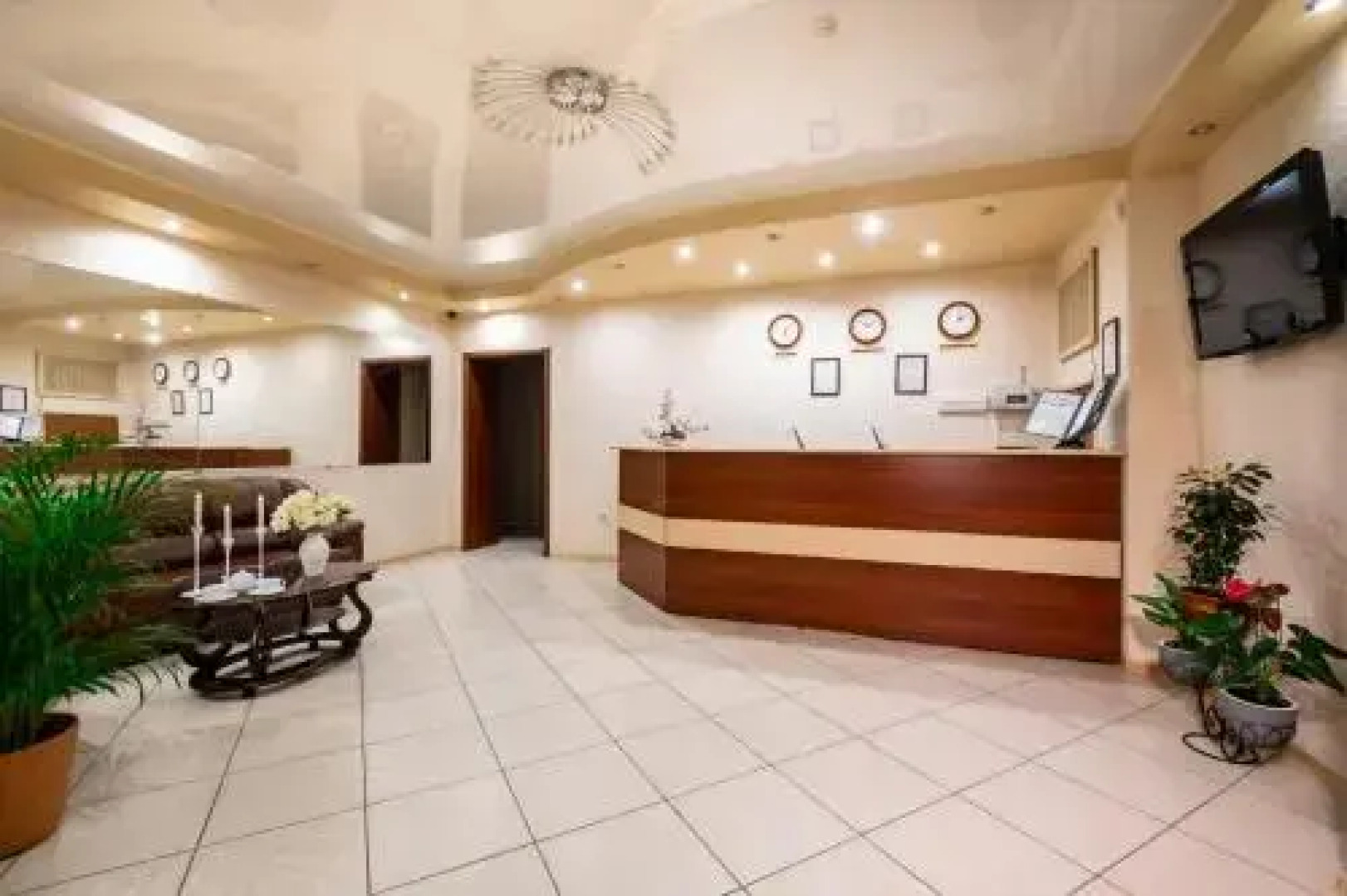 Отель Весна