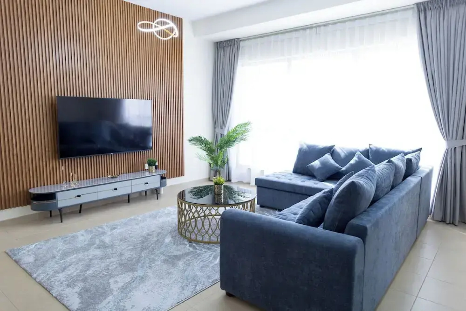 HAPPY SEASON I Amwaj apartment