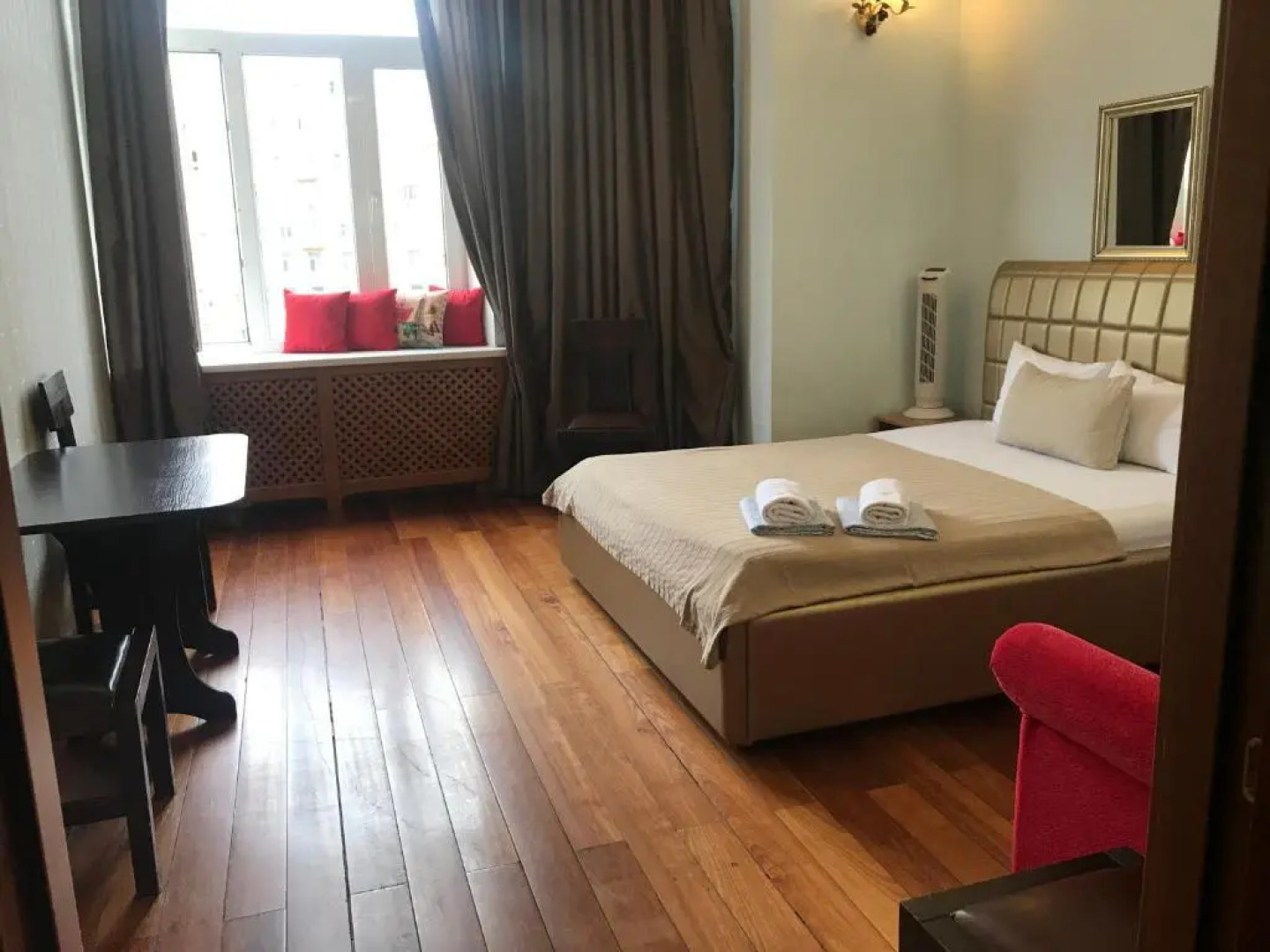 Пафос на Киевской