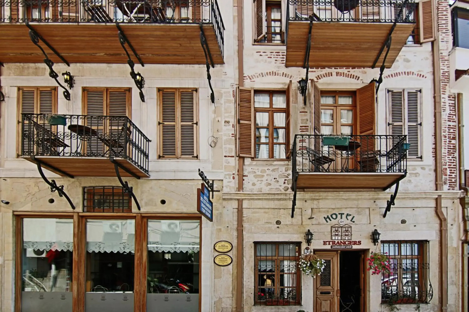 Hotel Des Etrangers - Special Class