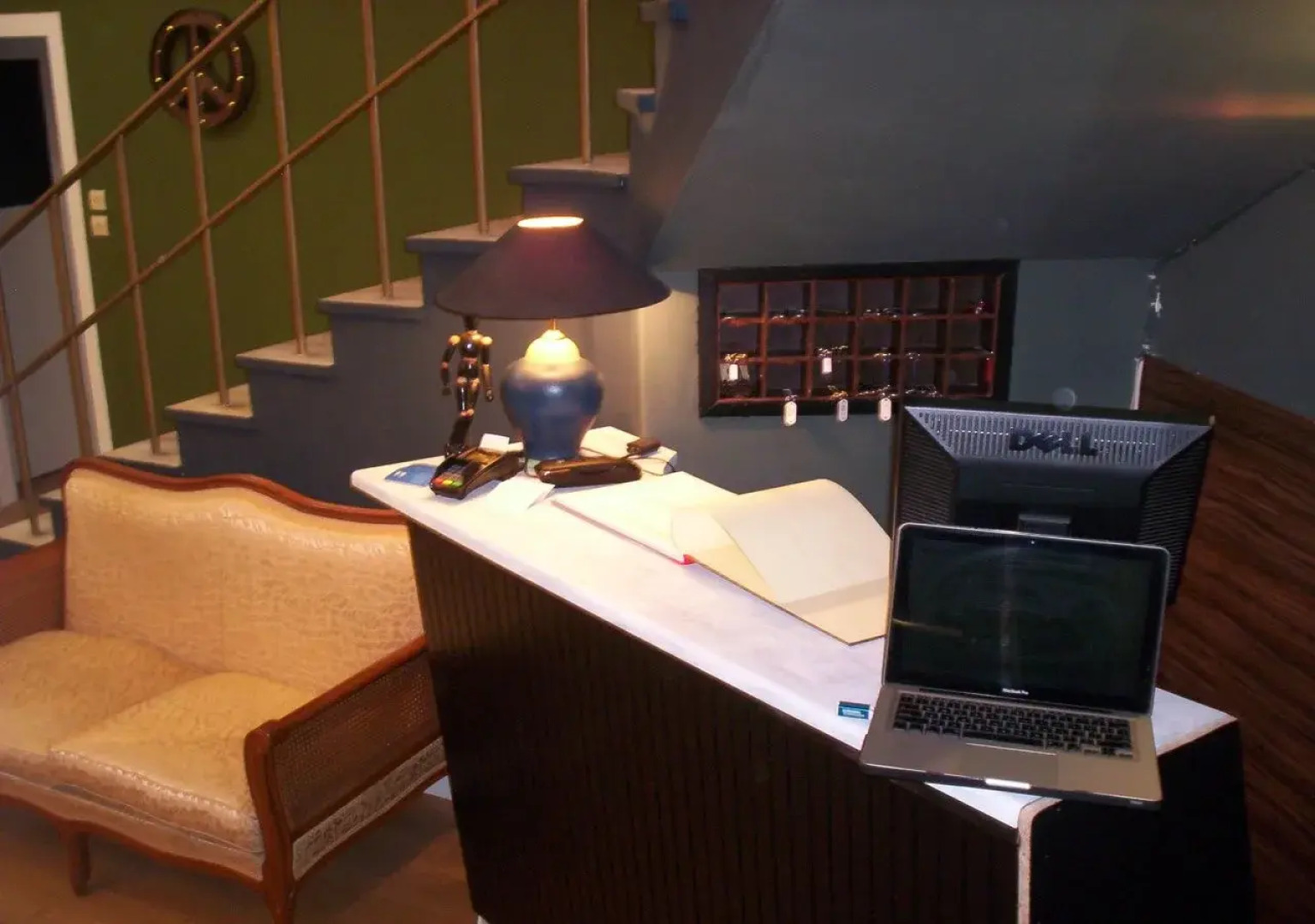 The New Yorkers Hotel