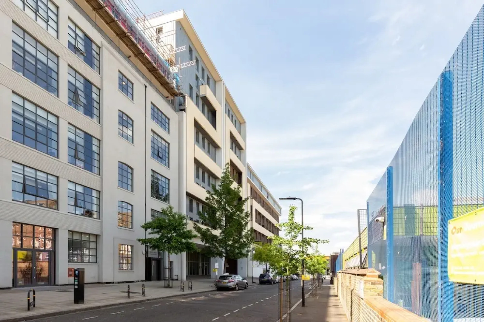 Deluxe 2 Bed Flat with Balcony in Hackney