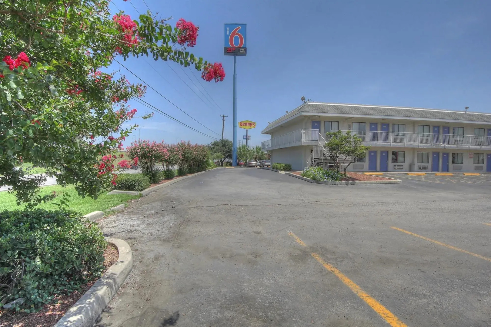 Motel 6 San Antonio, TX - Fort Sam Houston