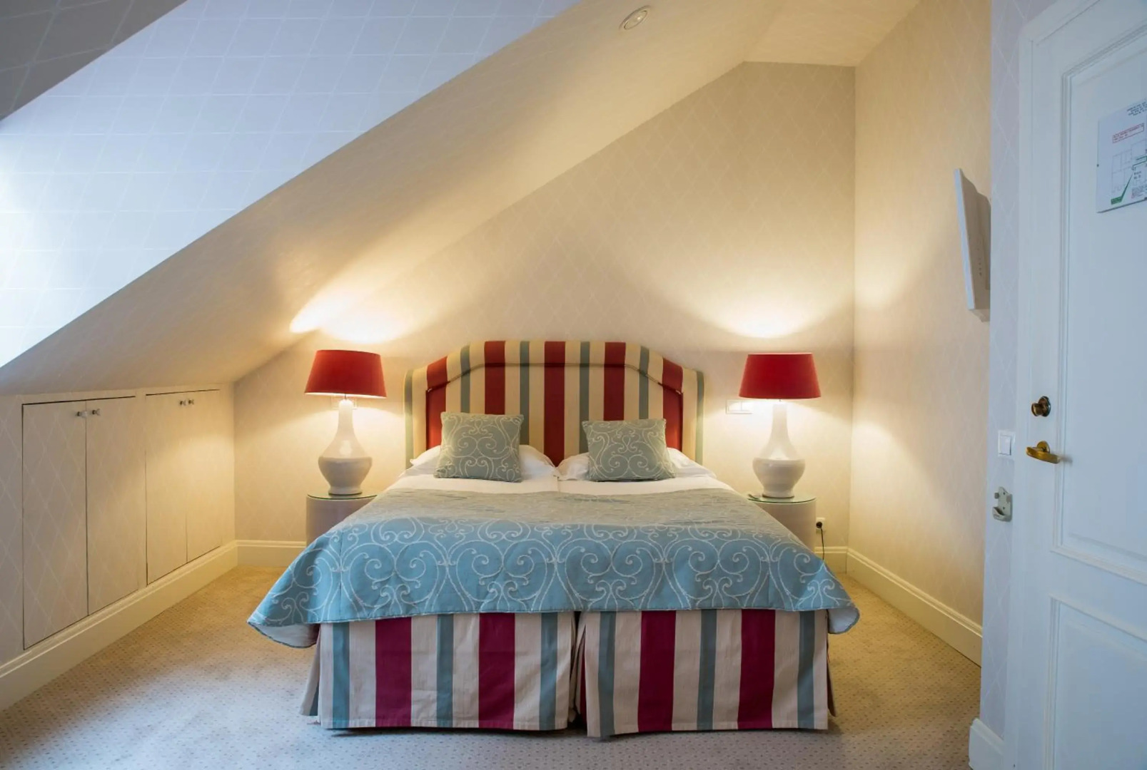 Отель «Апия»