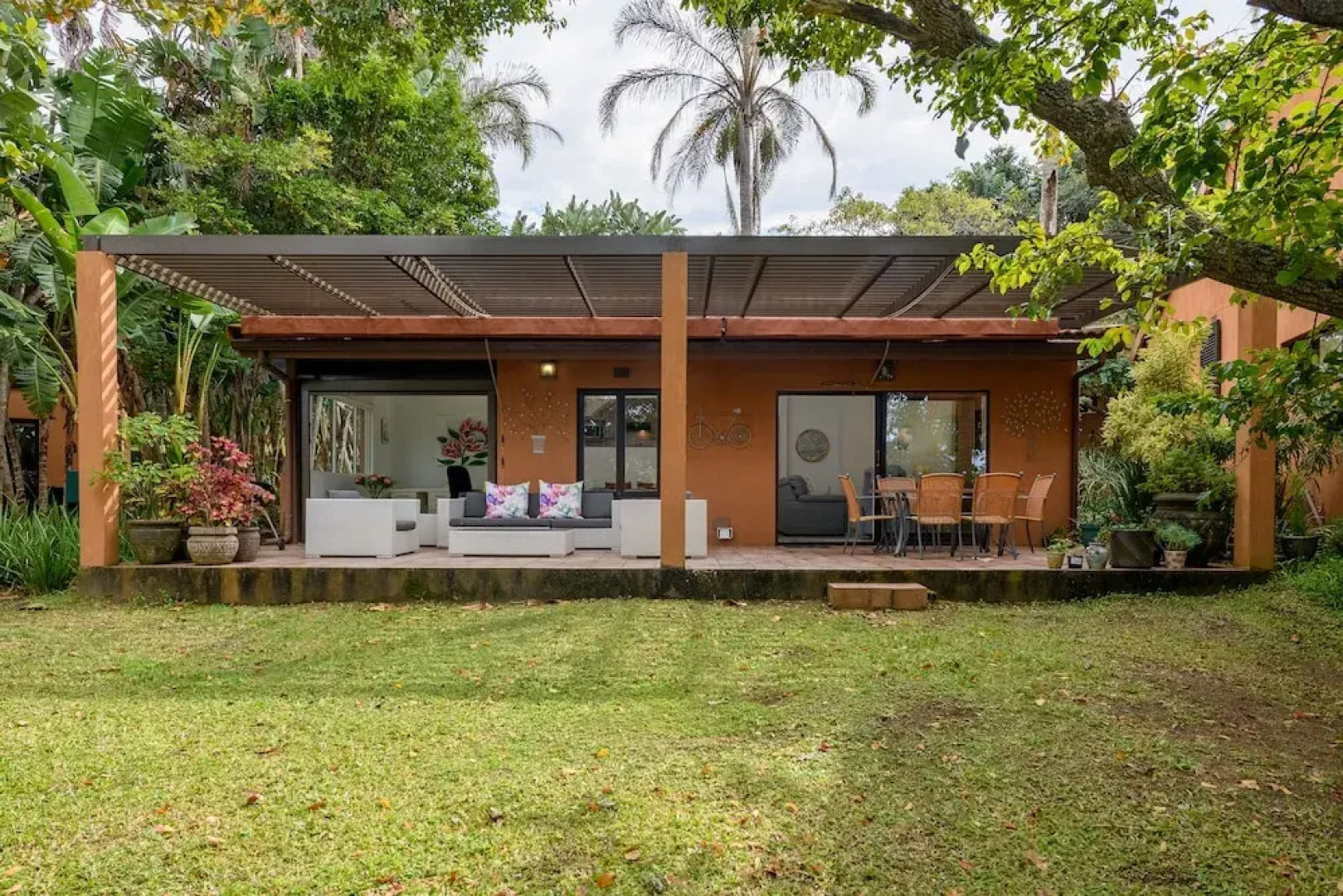 San Lameer Villa Rentals  2301