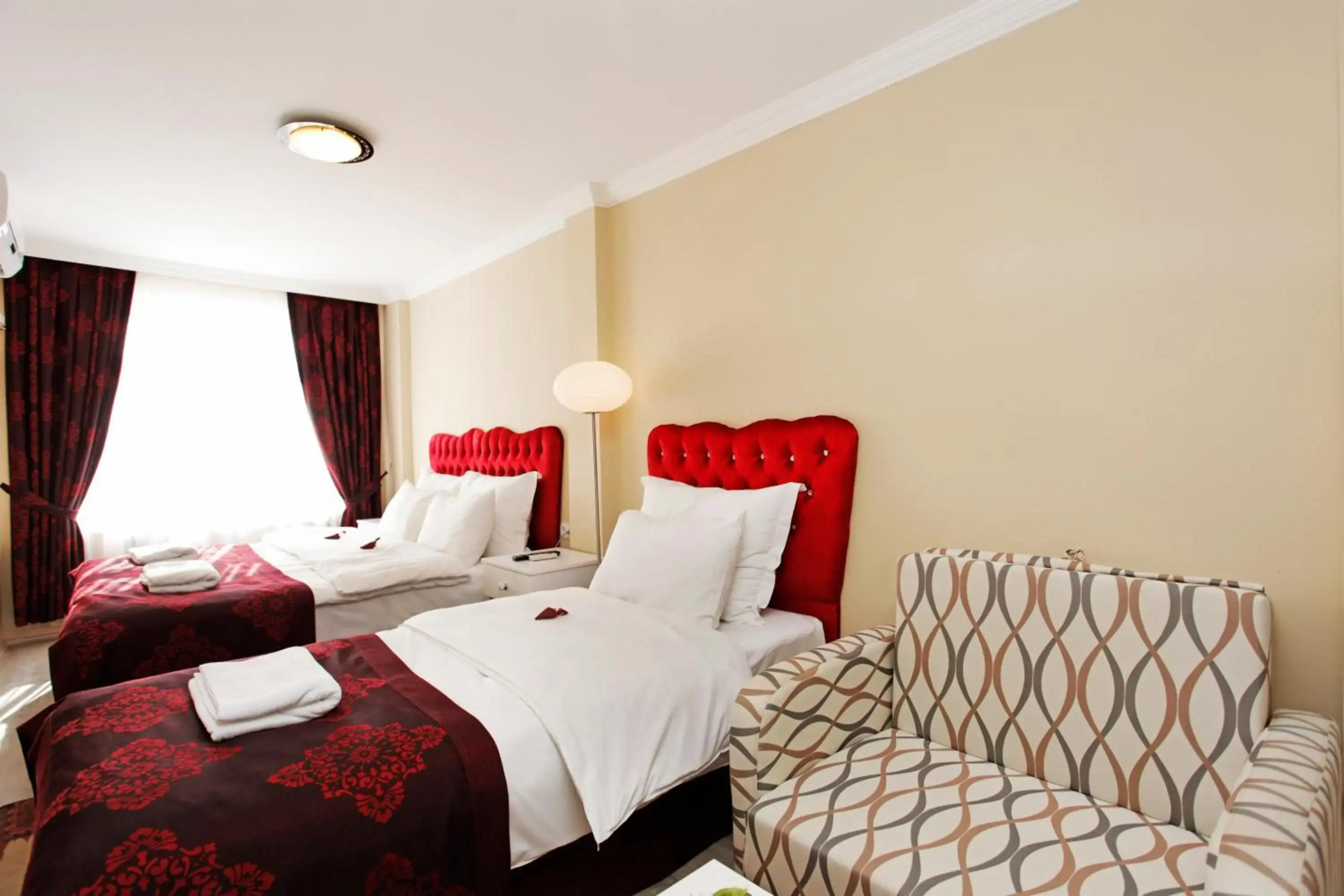 Spinel Hotel - Old City