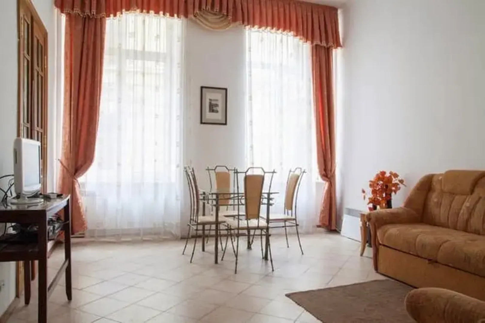 Апартаменты на ул. Беринды, 3