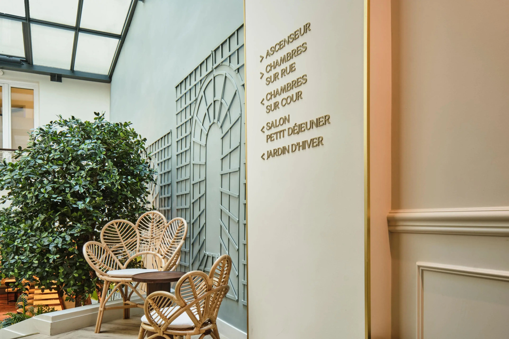 Posy Hotel by Happyculture