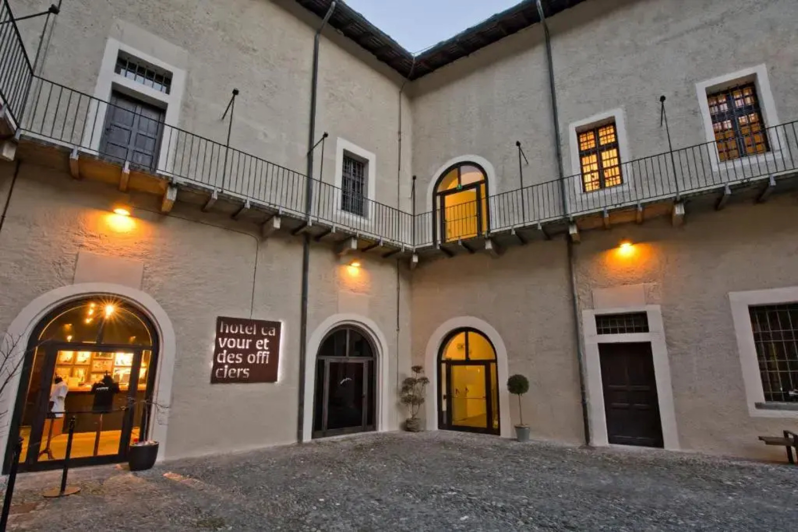 Hotel Cavour et des Officiers