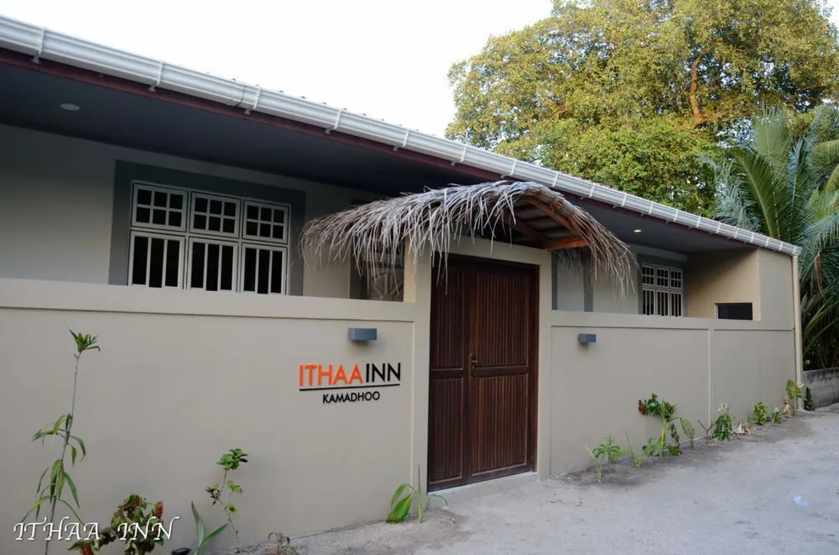 Отель Ithaa Inn Kamadhoo