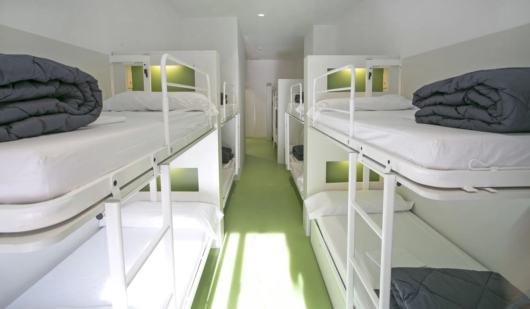 Sant Jordi Hostels Rock Palace