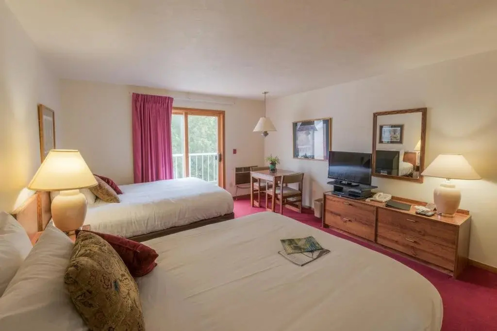 Somerset Inn & Suites