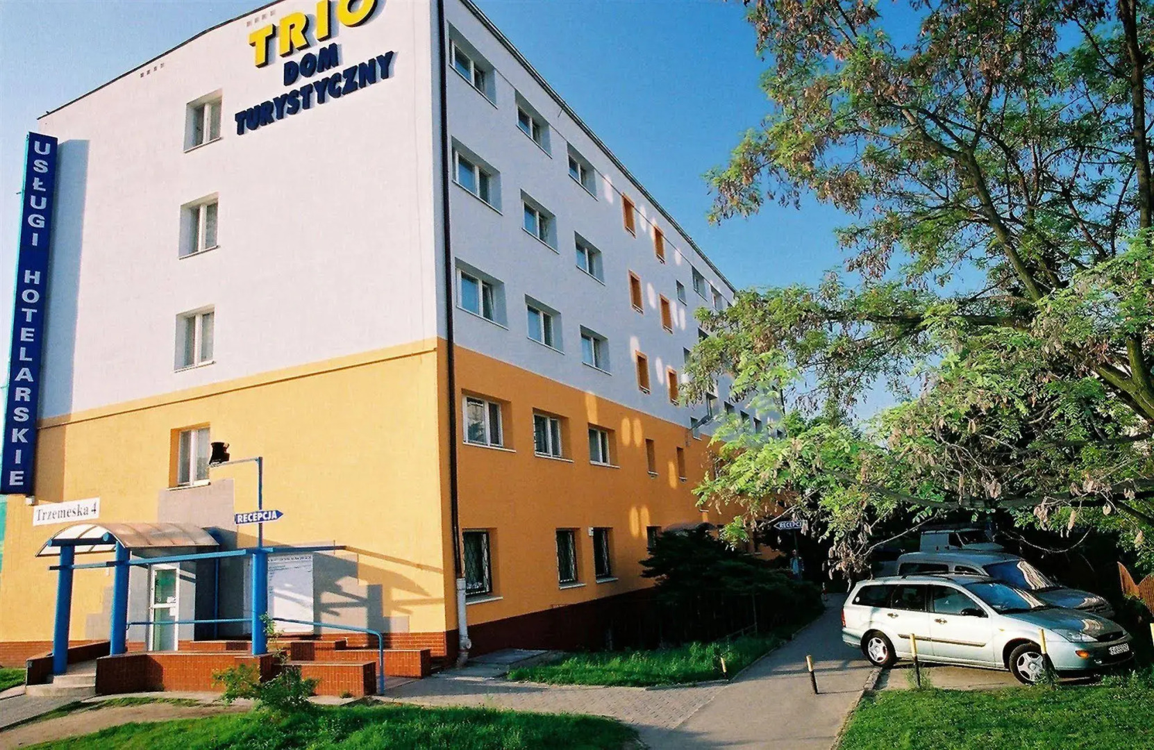 Trio Hostel
