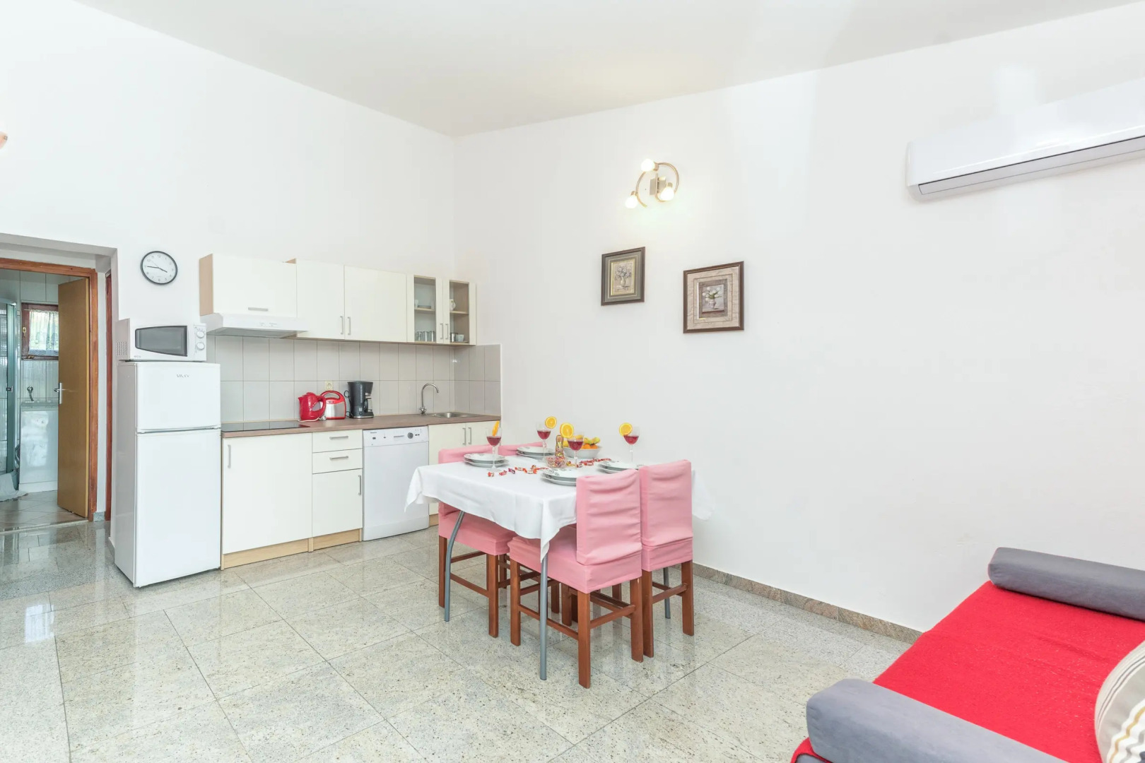 Cherry Apartment With Sea View