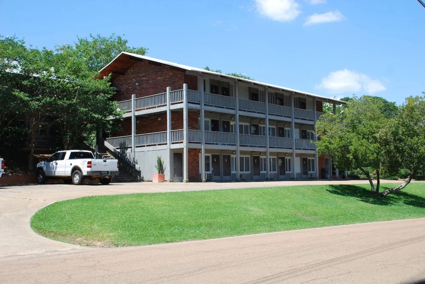 Lake Tiak O Khata Resort