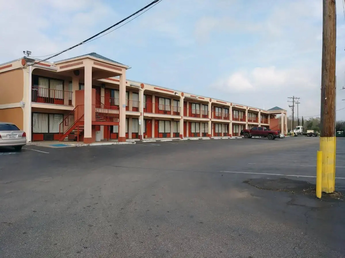 Knights Inn San Antonio near Frost Bank Center