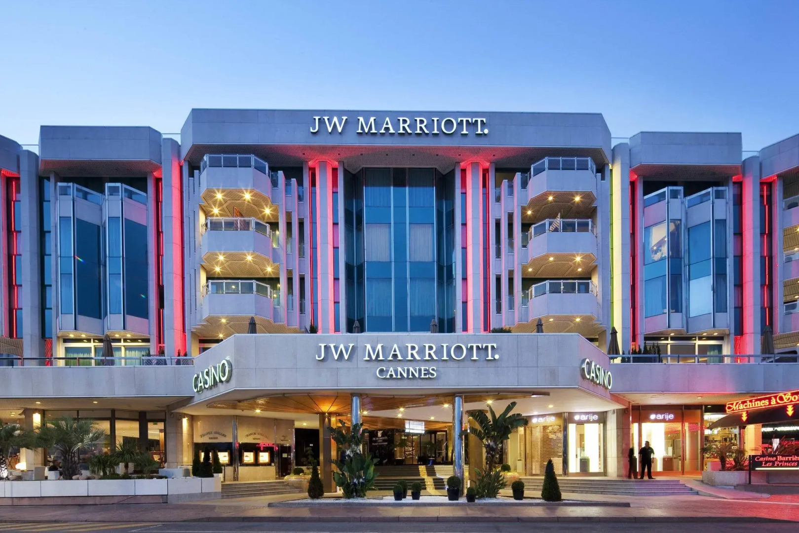 Отель JW Marriott Cannes