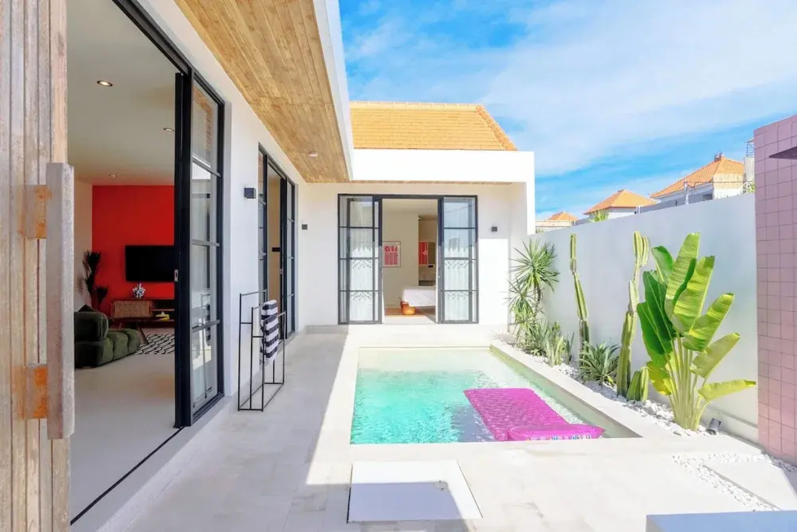 Stylish Private Pool Villa in Pererenan