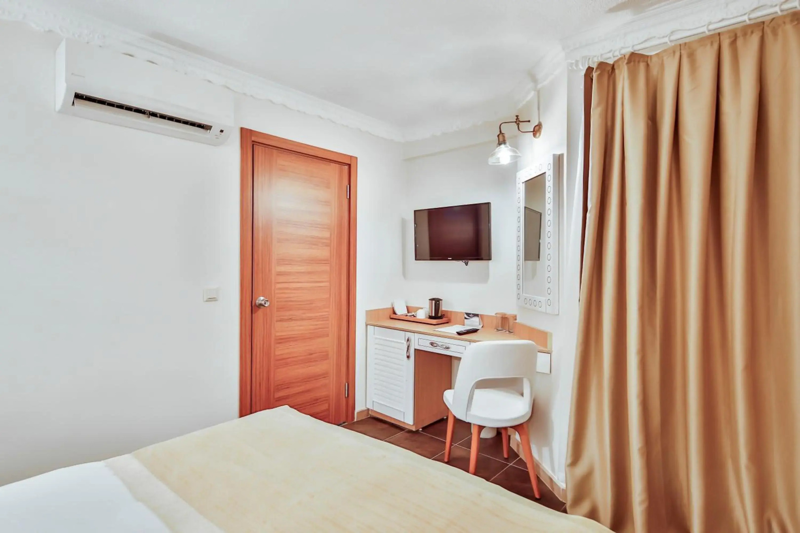 Crystal Club World of Colours - All inclusive