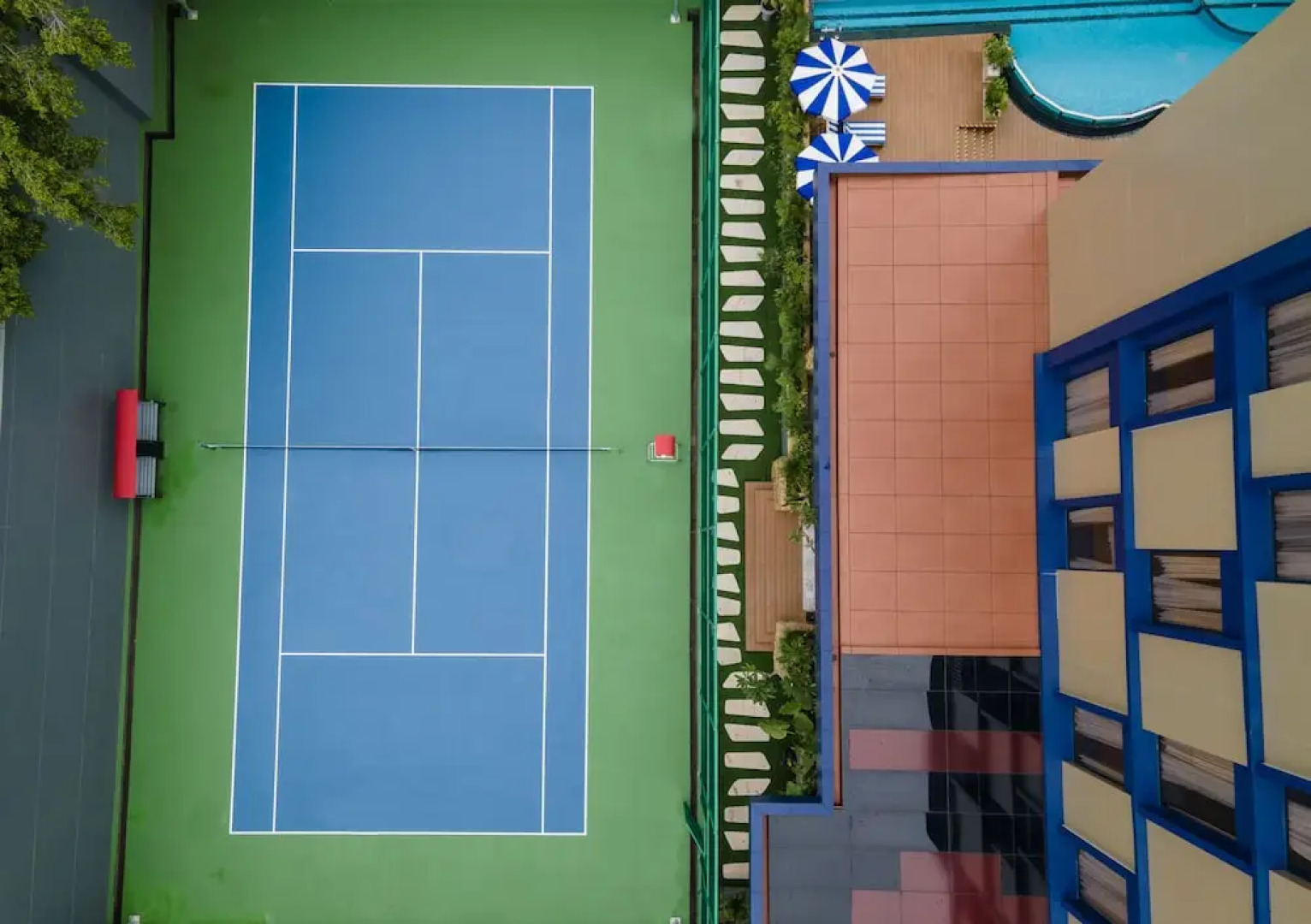 Ashley Tugu Tani Menteng