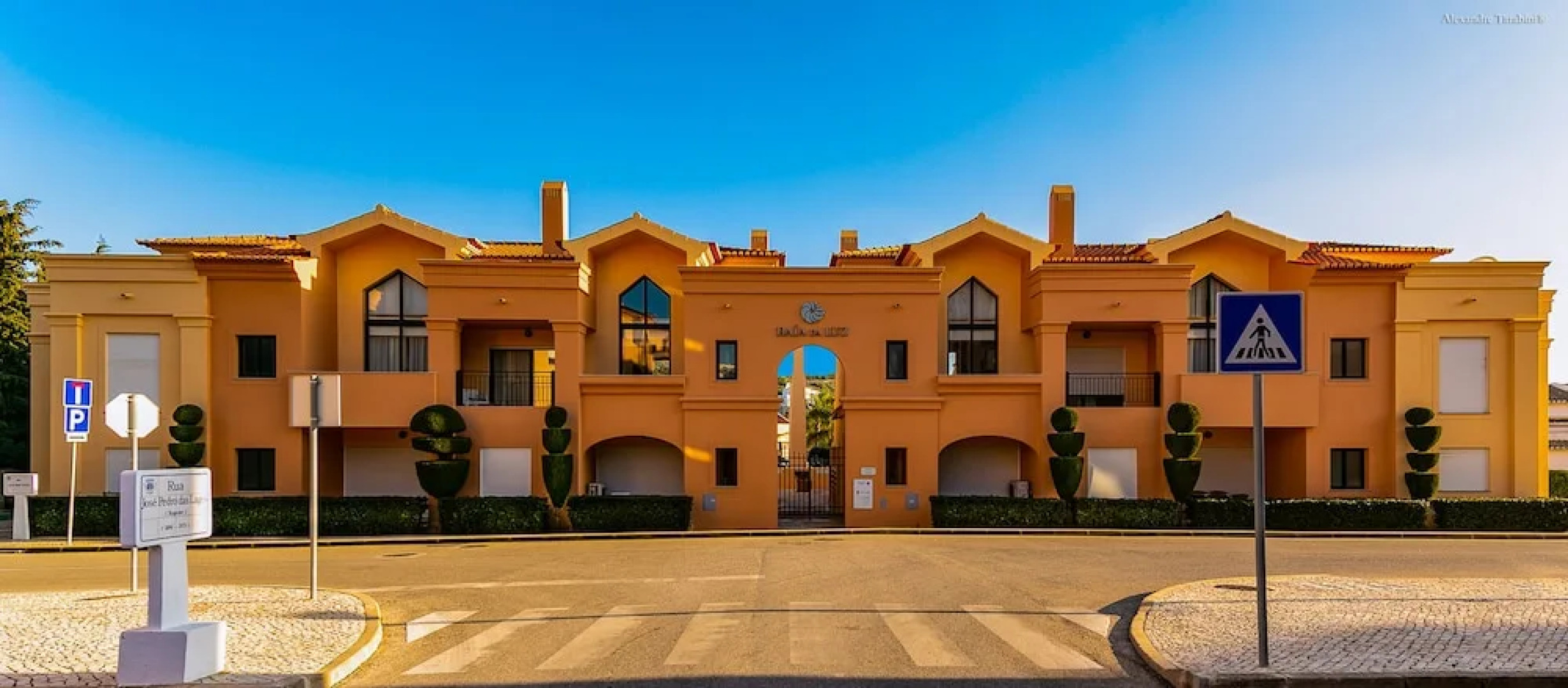 A24 - LuzBay Beach Apartment by Dreamalgarve