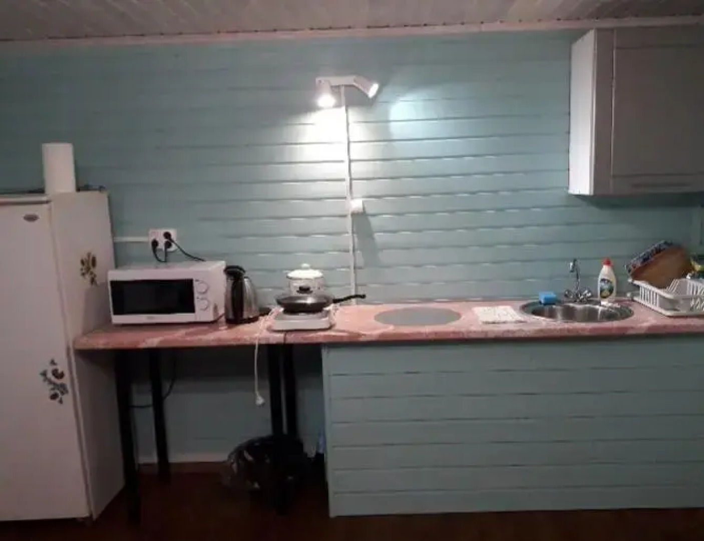 Домик у озера