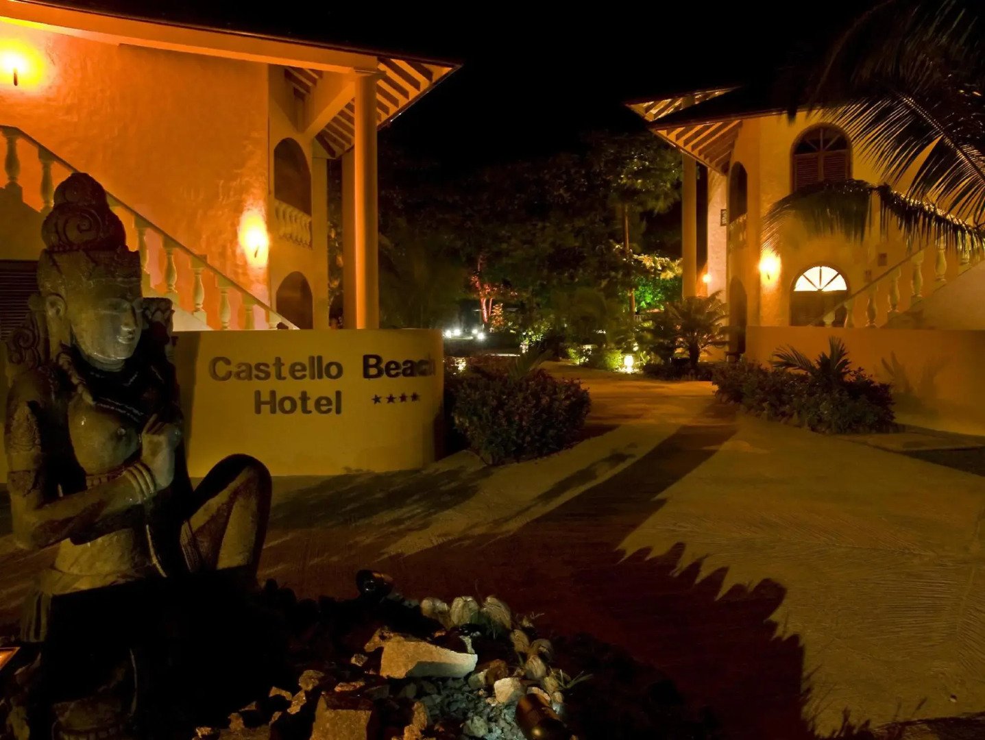 Castello Beach Hotel