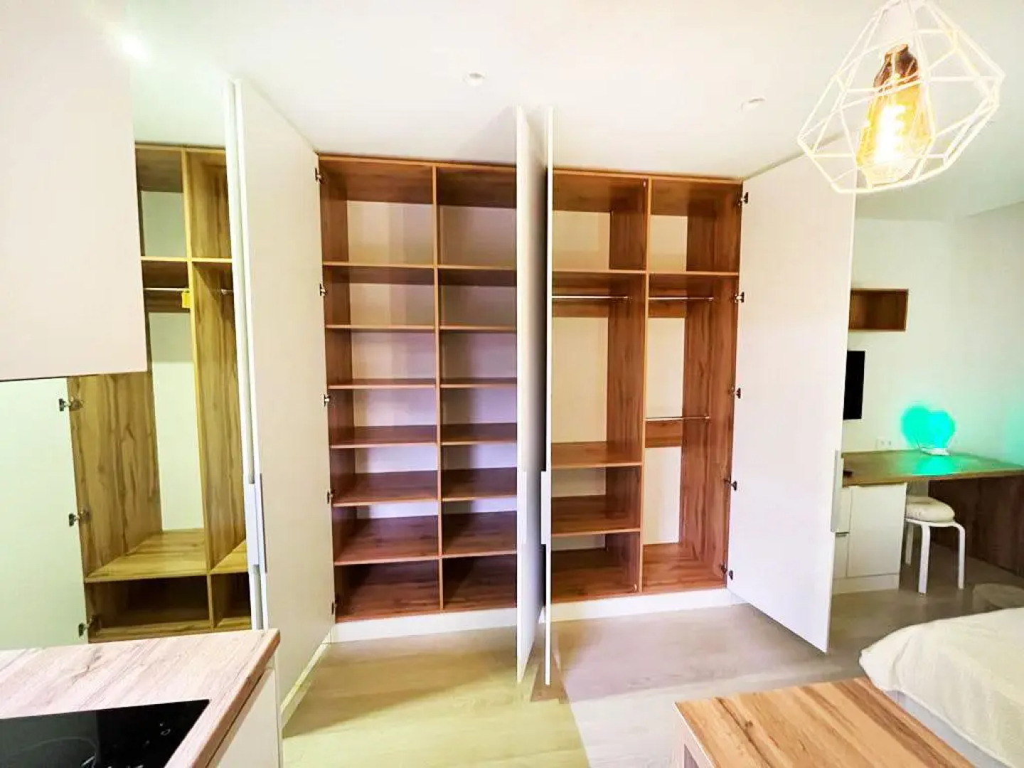 Клавдий Апарт на проспекте Андропова