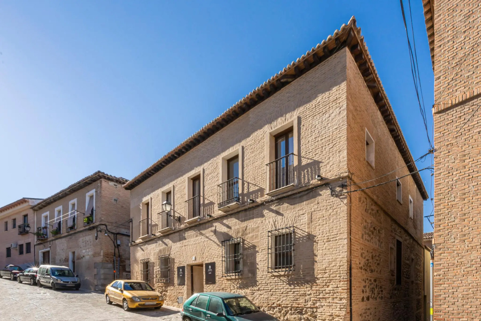 Dobo Azacanes Hostal