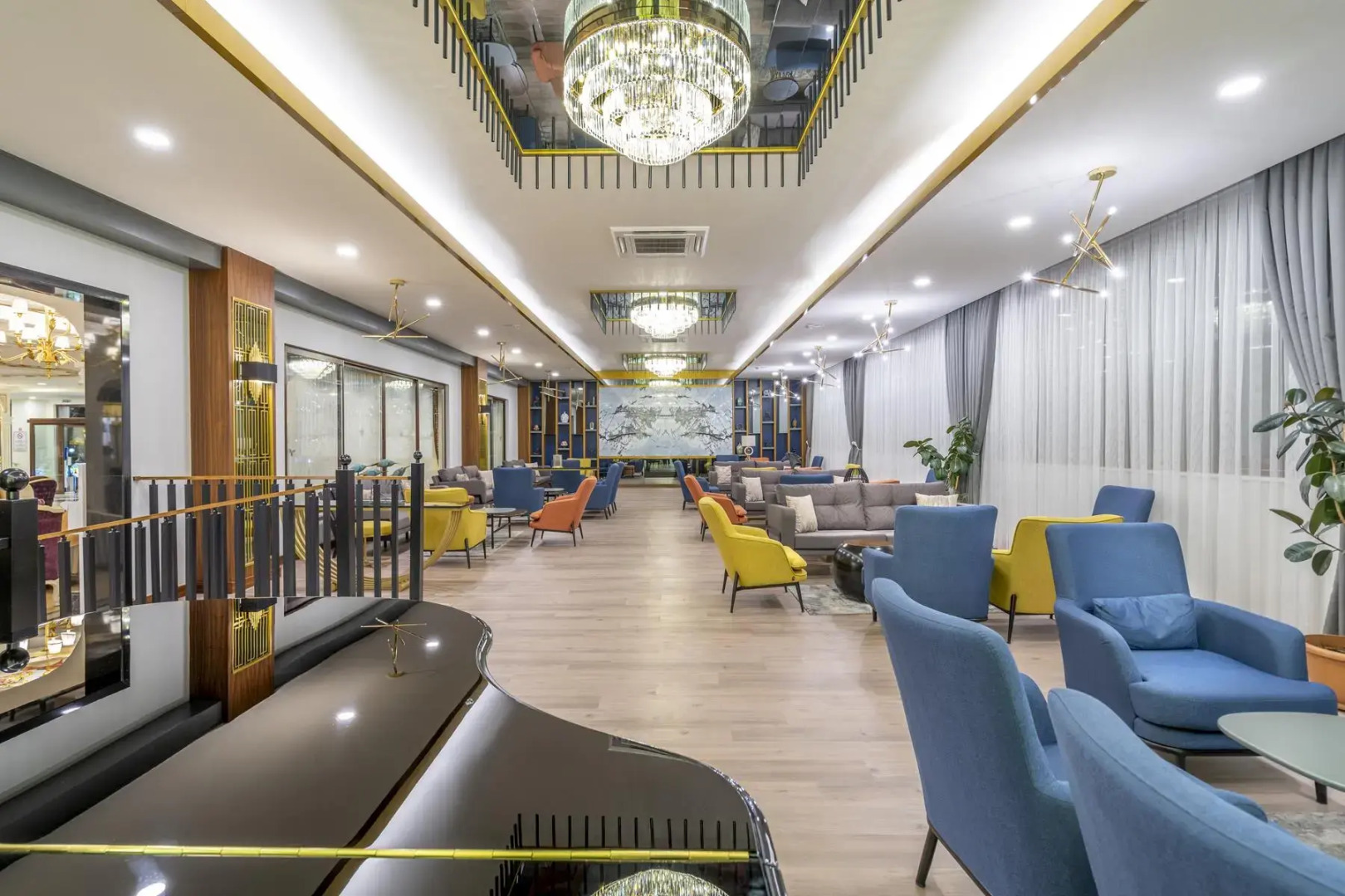 Hotel Orange Palace Side