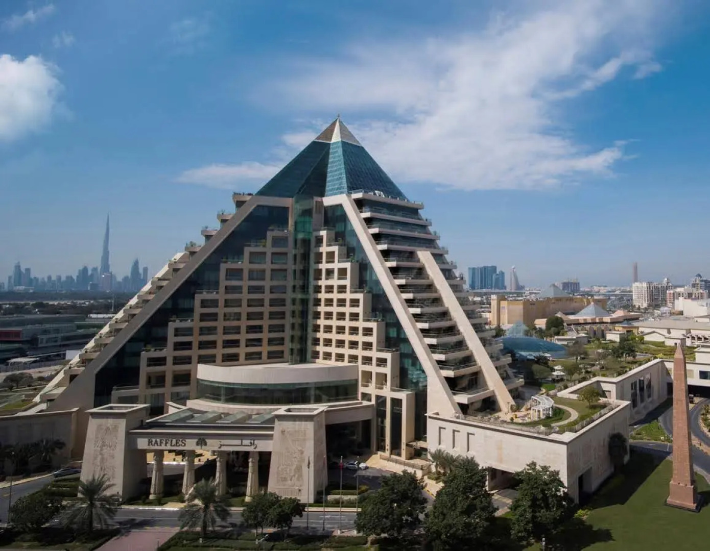 Отель Raffles Dubai