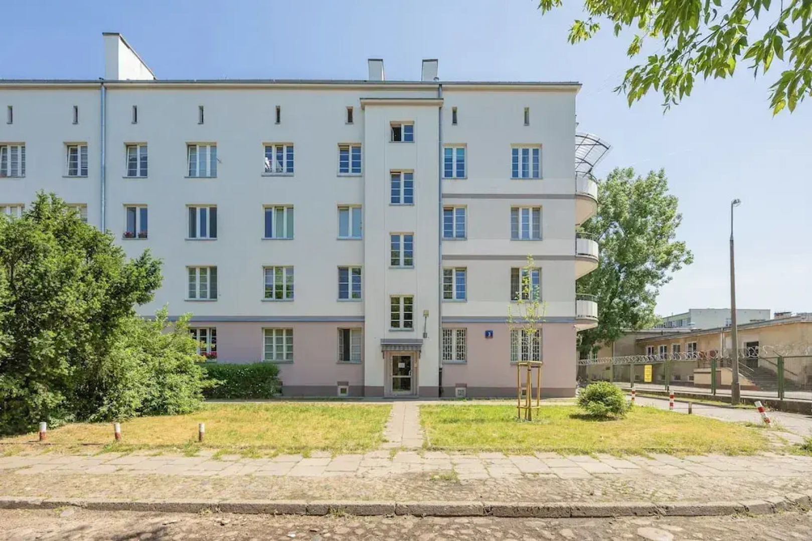 Apartment Near Łazienki by Renters