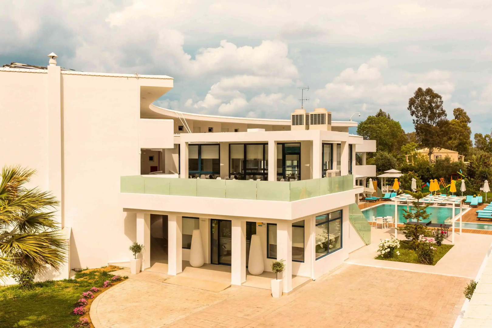 Nasos Hotel & Resort