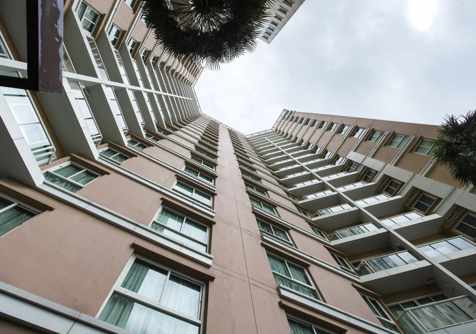 The Narathiwas Hotel & Residence Bangkok