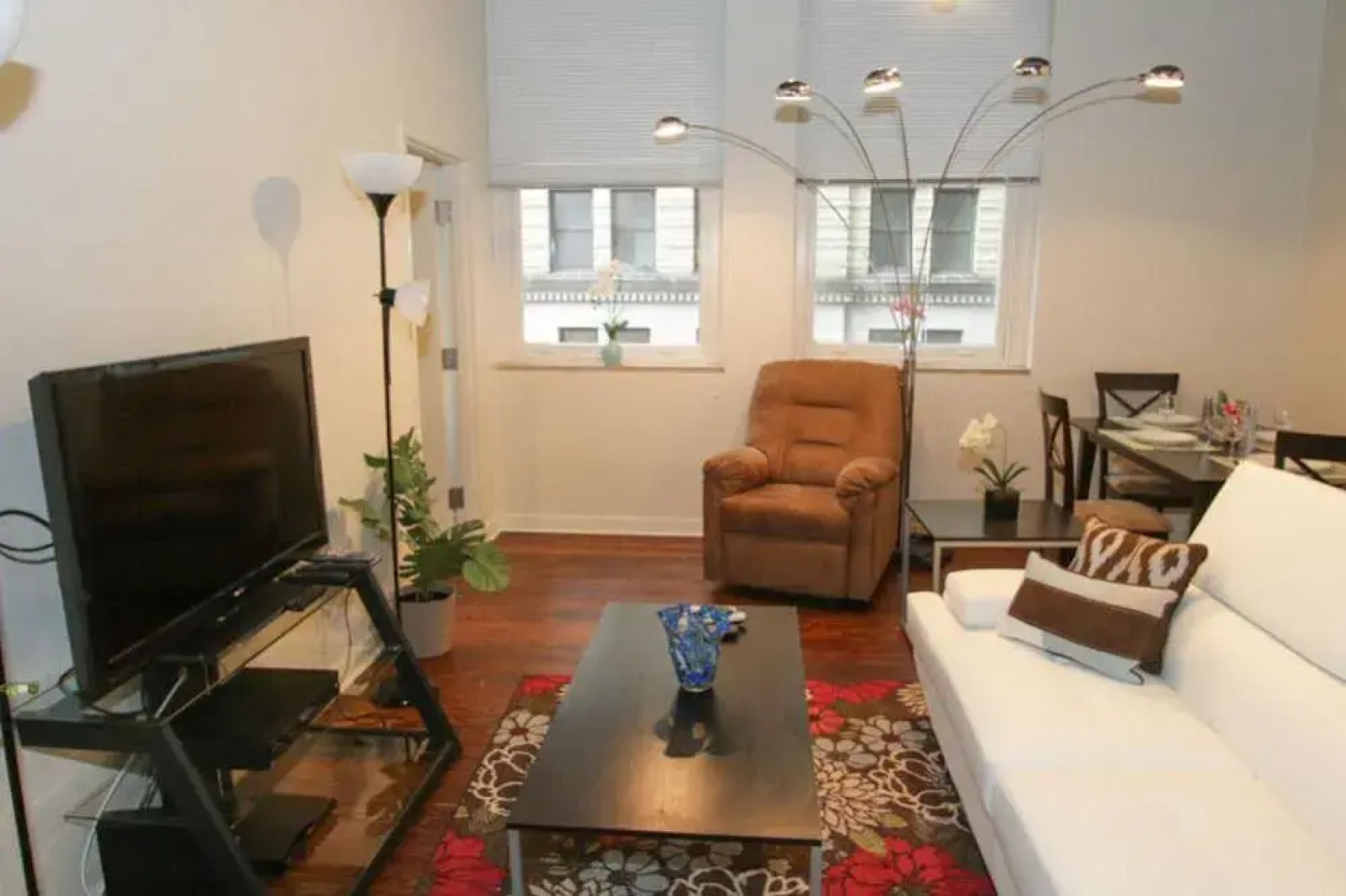 Renaissance Properties - 15 & Chestnut