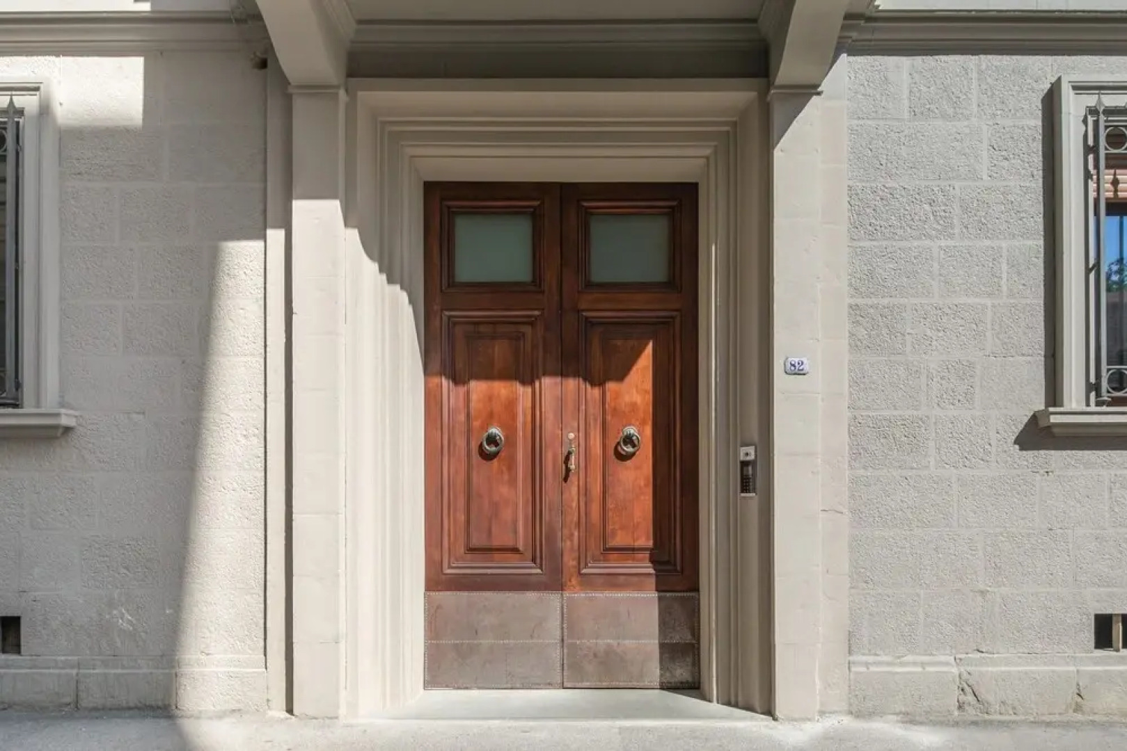 Cavour Deluxe by Mmega