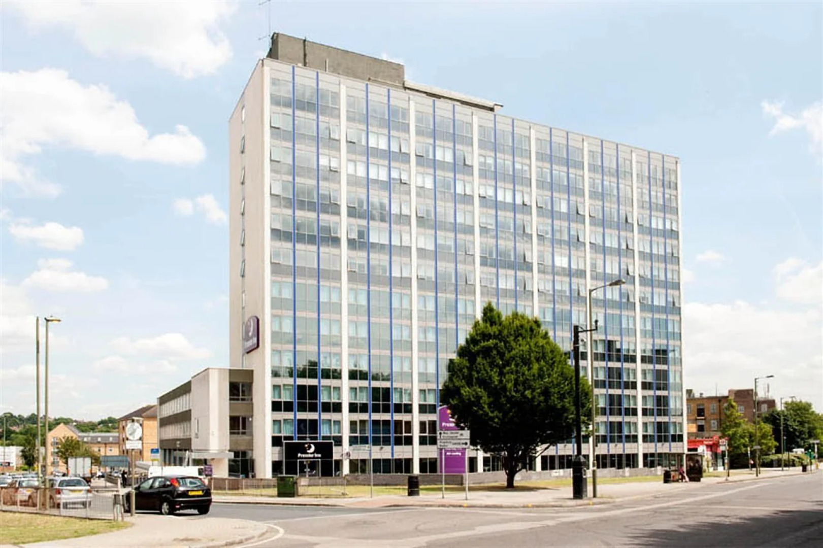 Premier Inn London Hendon - The Hyde